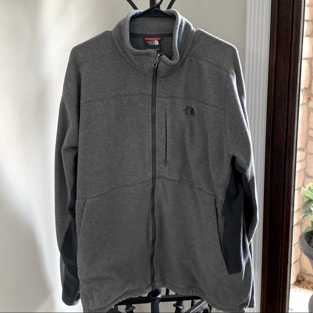 North Face men’s zip up fleece jacket